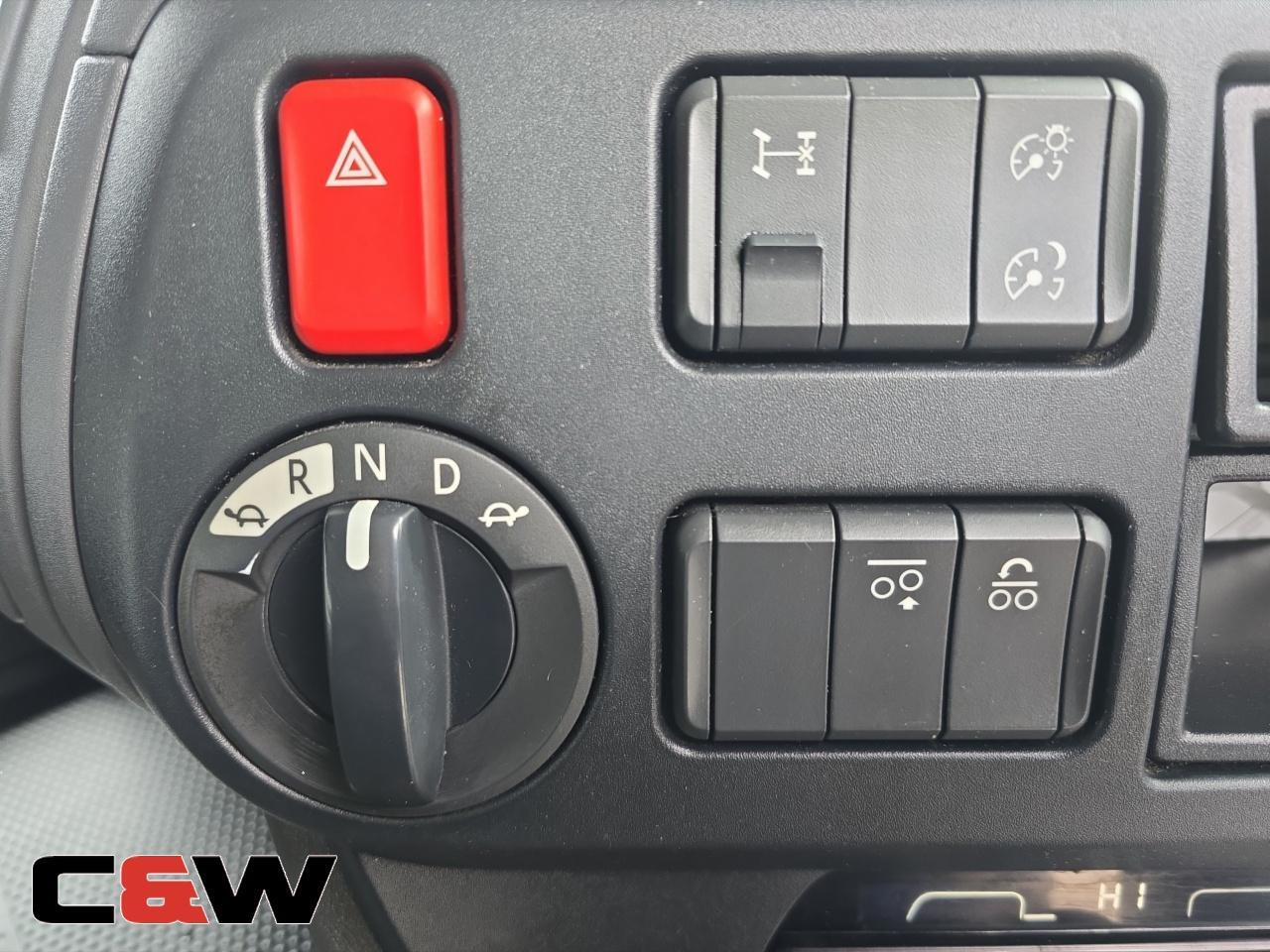 Vehicle image 32